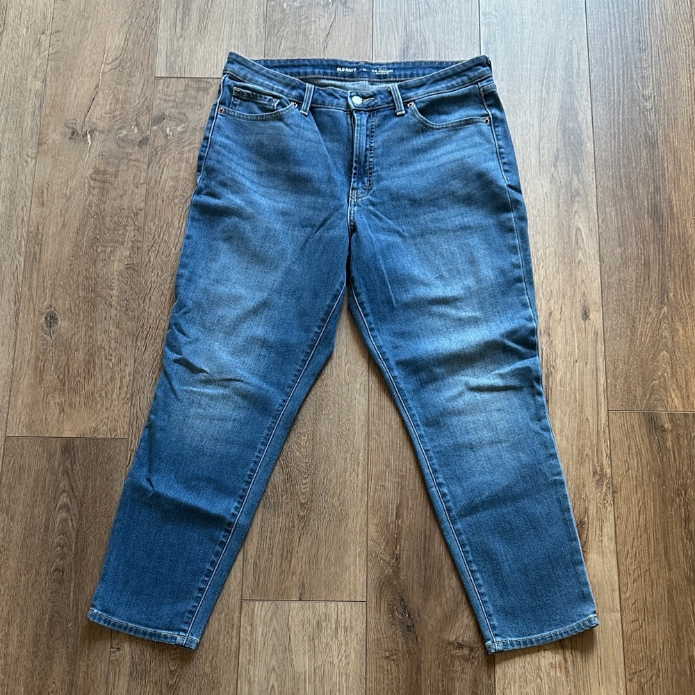 Women’s Old Navy High Rise O.G. Straight Jeans in size 14